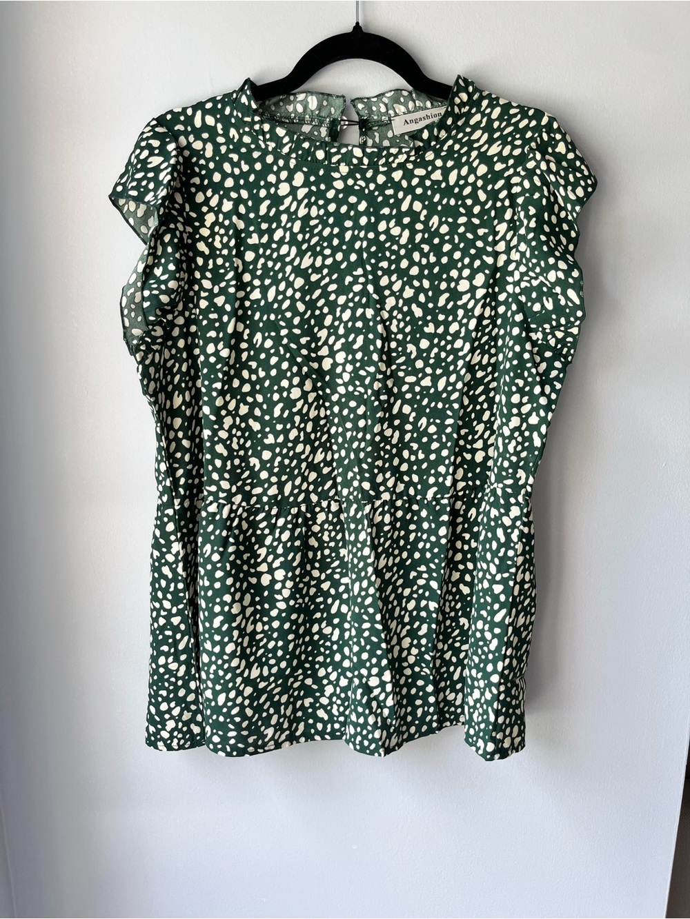Angashion Green White Polka Dot Flutter Sleeve Blouse L